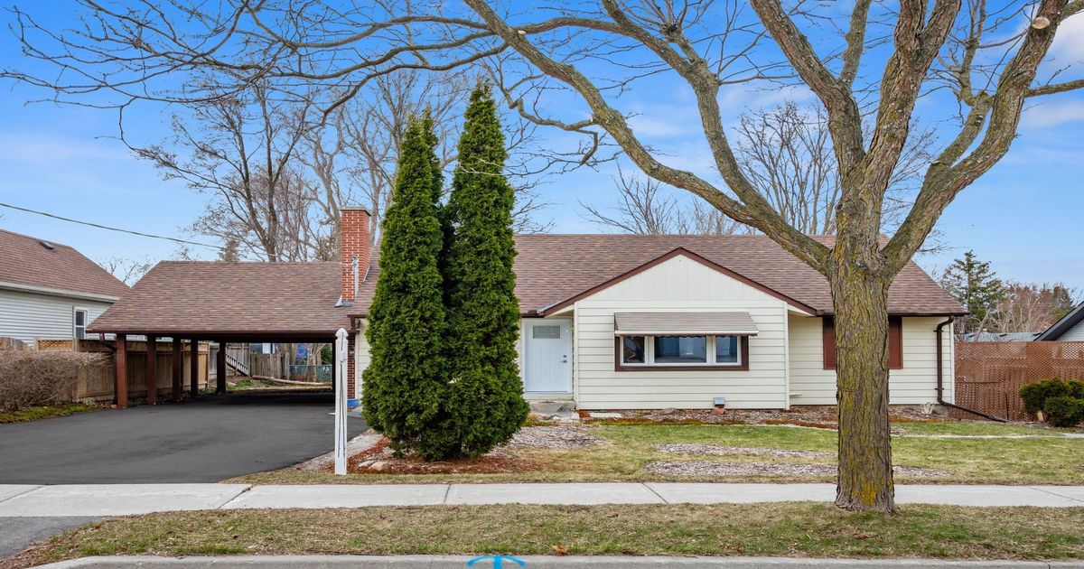 759 Lowell Avenue Newmarket