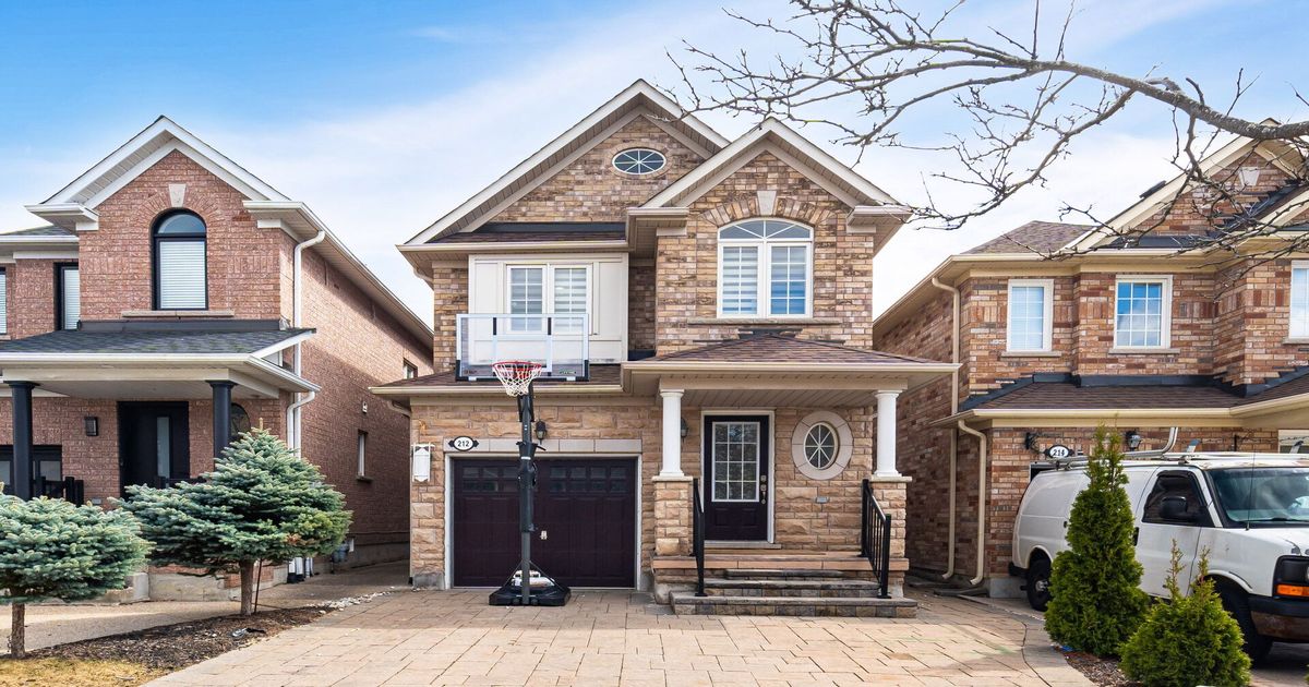 212 Venice Gate Drive Vaughan