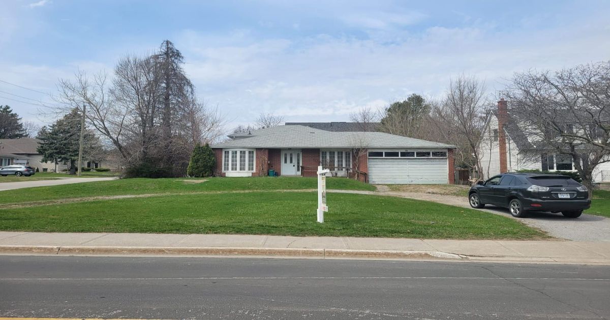 102 Robinson Street Markham