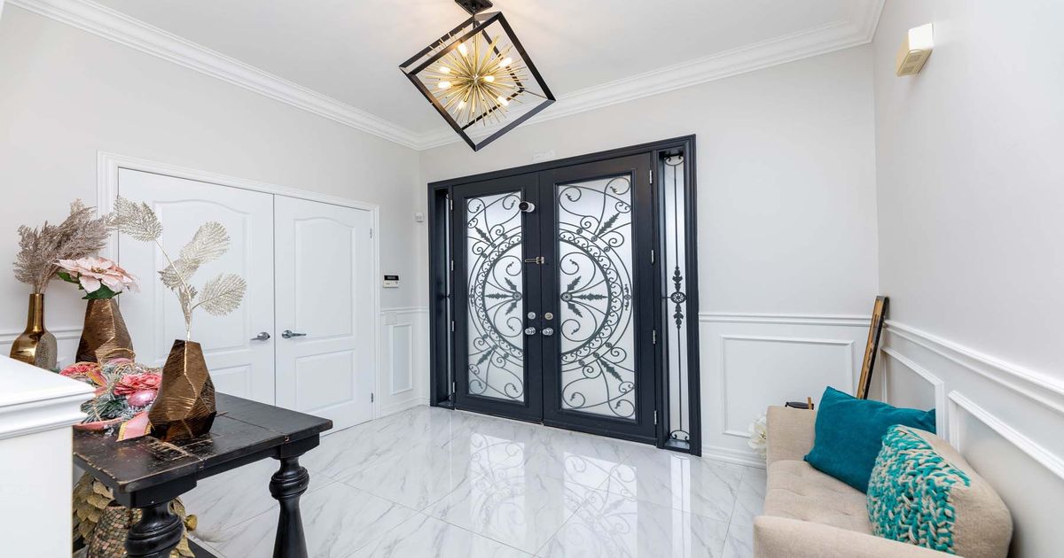 18 Lady Valentina Avenue Vaughan