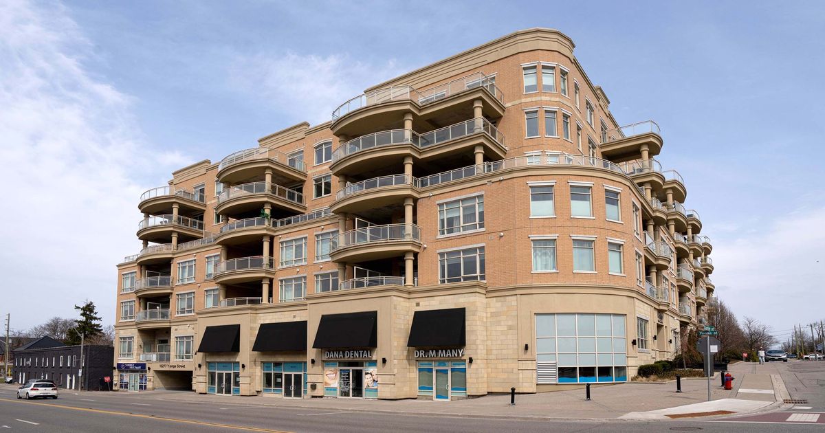 15277 Yonge Street S Aurora