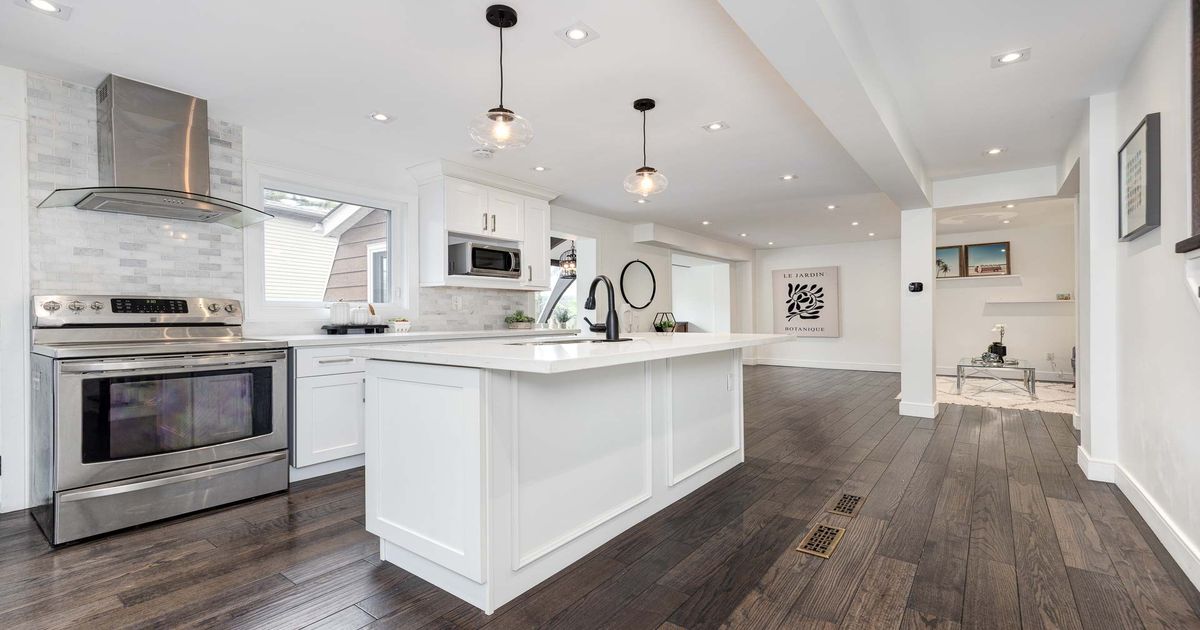 139 Avenue Road Richmond Hill