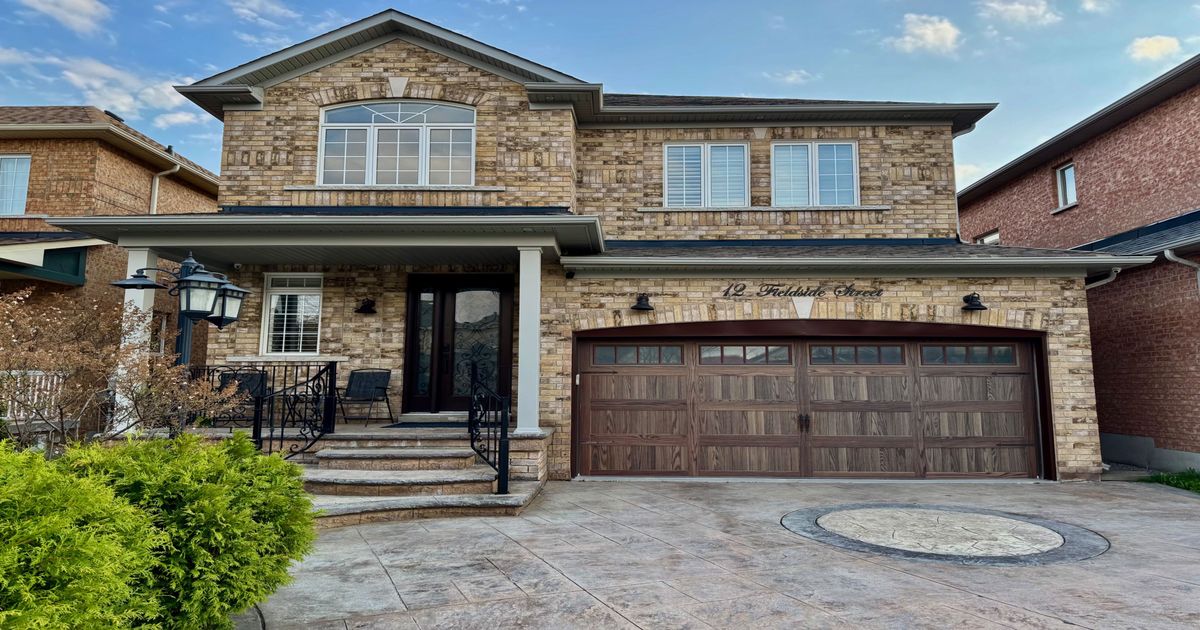 12 Fieldside Street Markham