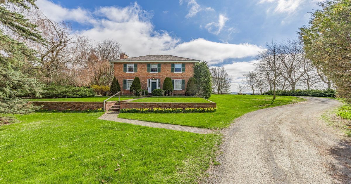 18725 McCowan Road East Gwillimbury
