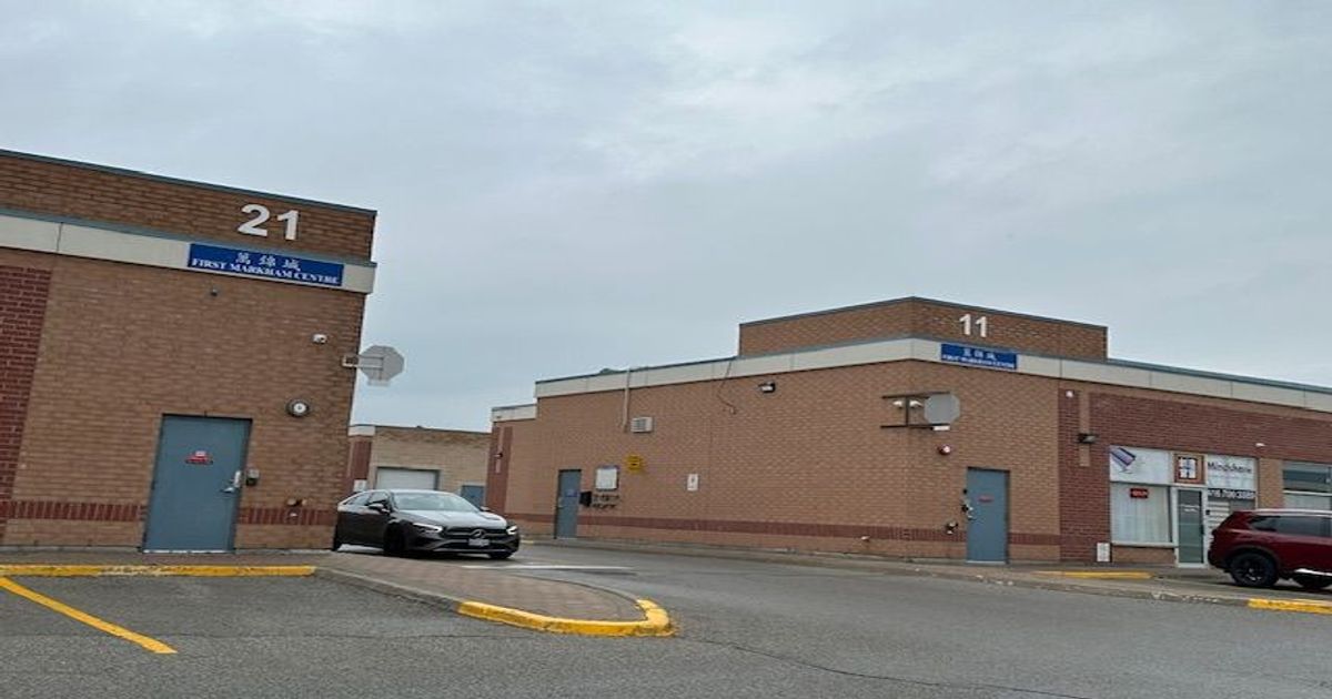 11 Fairburn Drive Markham