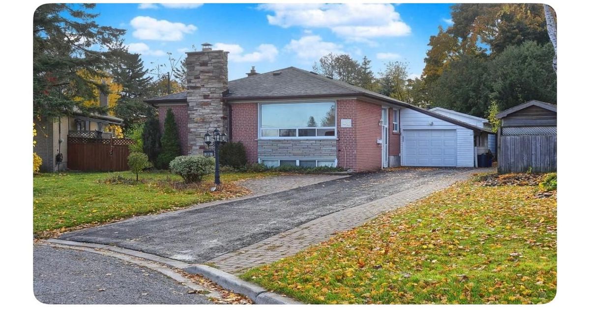 33 Patrick Drive Aurora