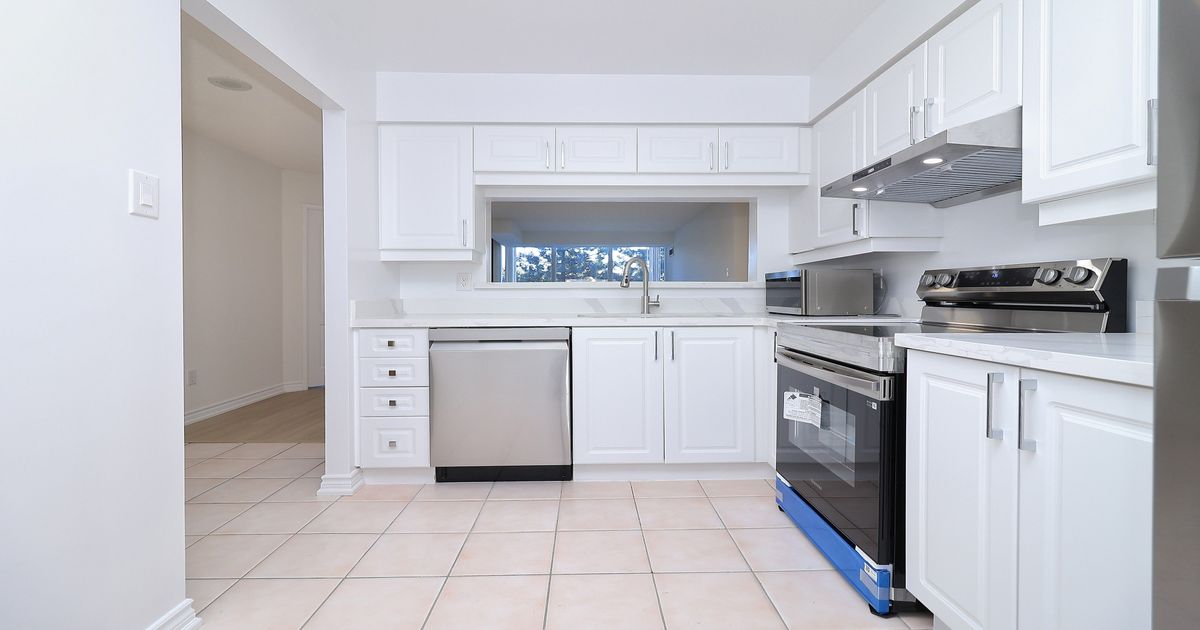 11 Townsgate Drive Vaughan