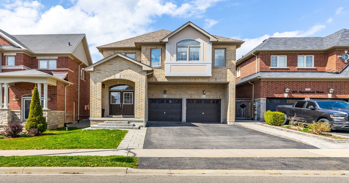 223 Aspenwood Drive Newmarket