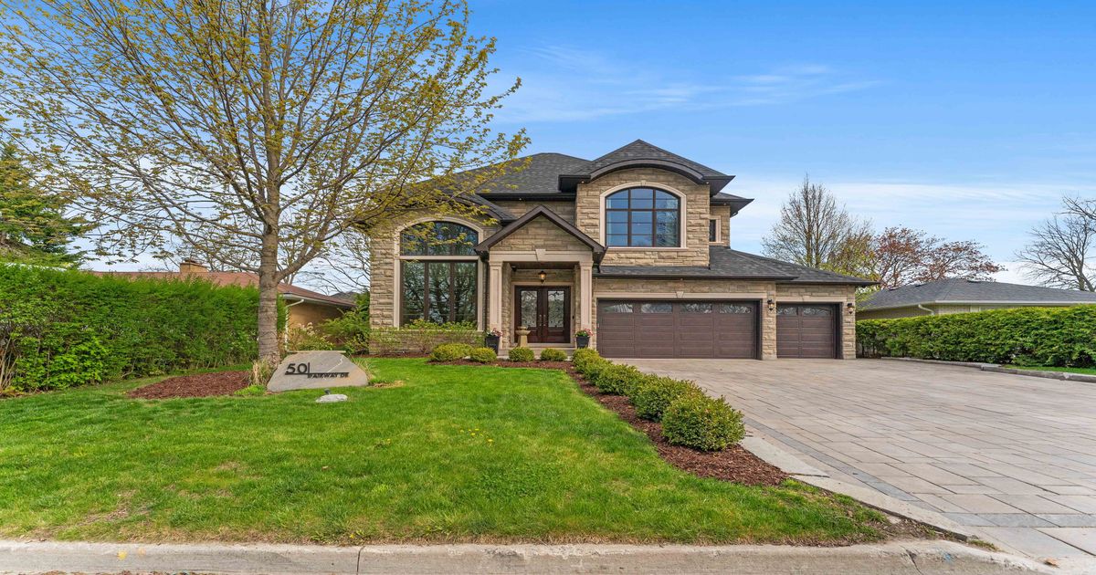 50 Fairway Drive Aurora