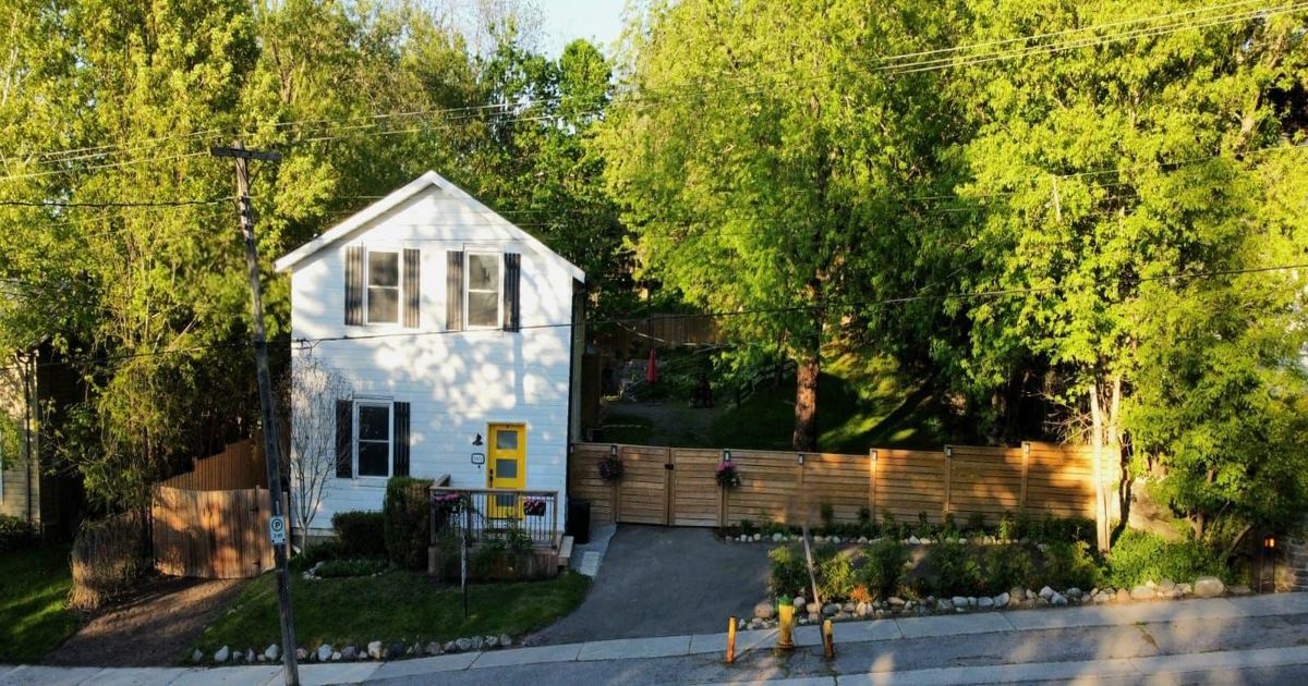 19051 Centre Street East Gwillimbury