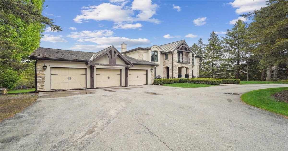 71 Manitou Drive King