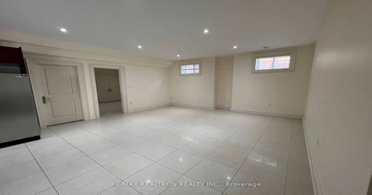 133 Elmwood Avenue N Richmond Hill