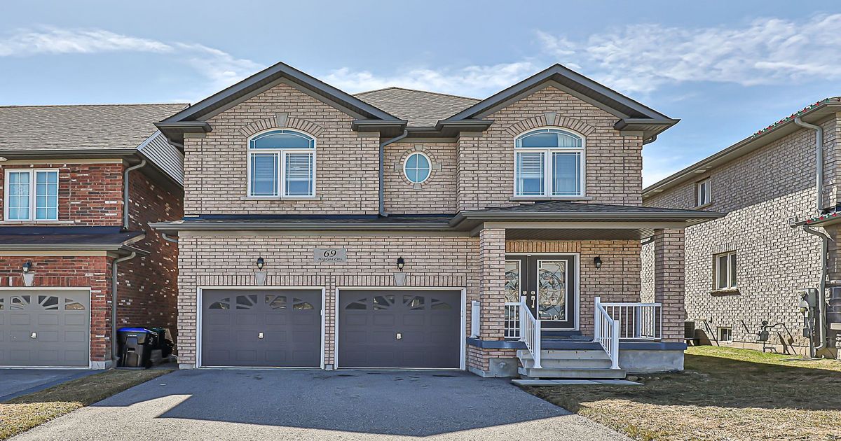 69 HOPKINS Crescent Bradford West Gwillimbury
