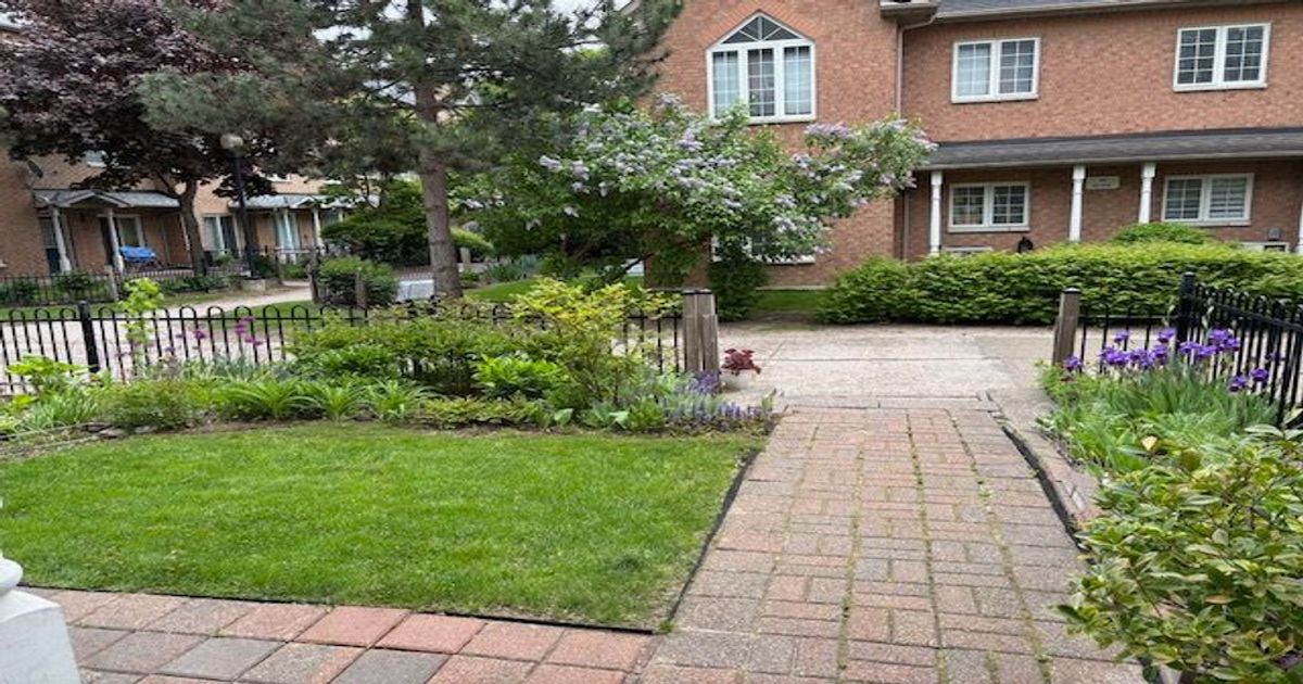 23 St. Moritz Way Markham