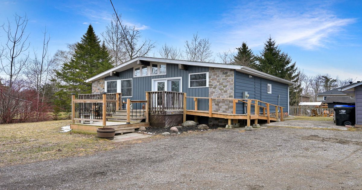 1055 Balsam Road Innisfil