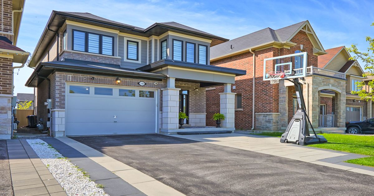 19 Hackett Street East Gwillimbury