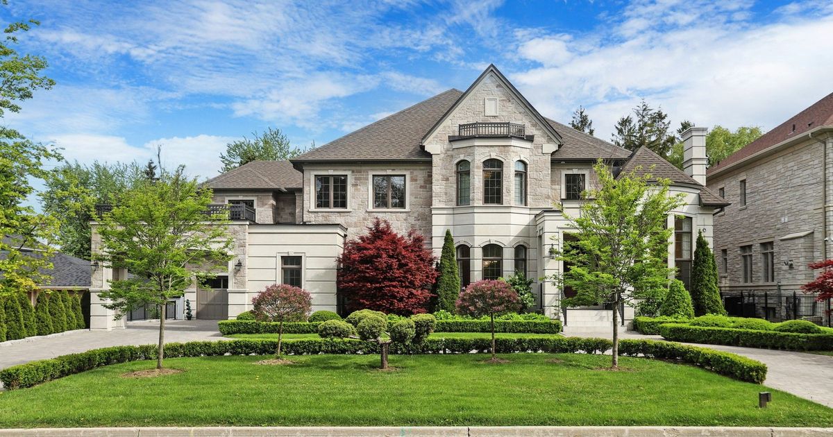 18 Denham Drive Richmond Hill