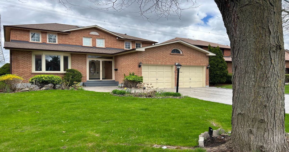 16 Parklawn Crescent Markham