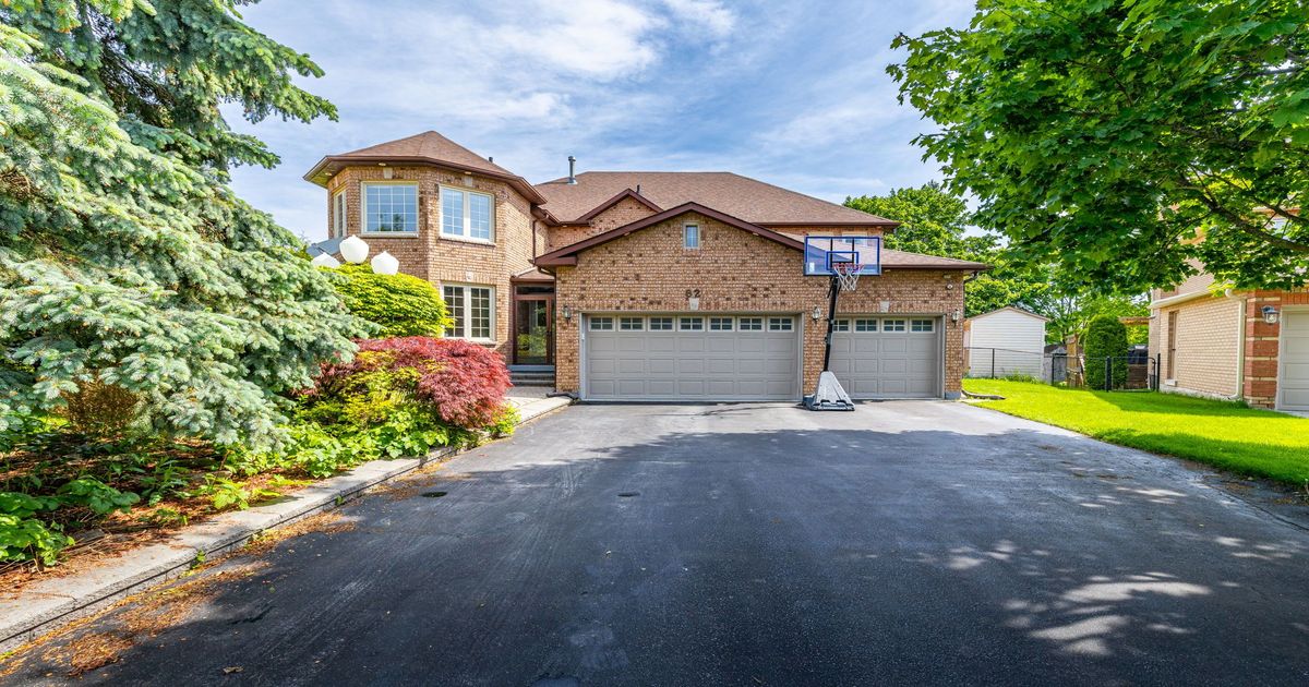 82 Rhodes Circle Newmarket