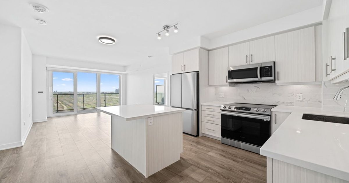 105 Oneida Crescent Richmond Hill