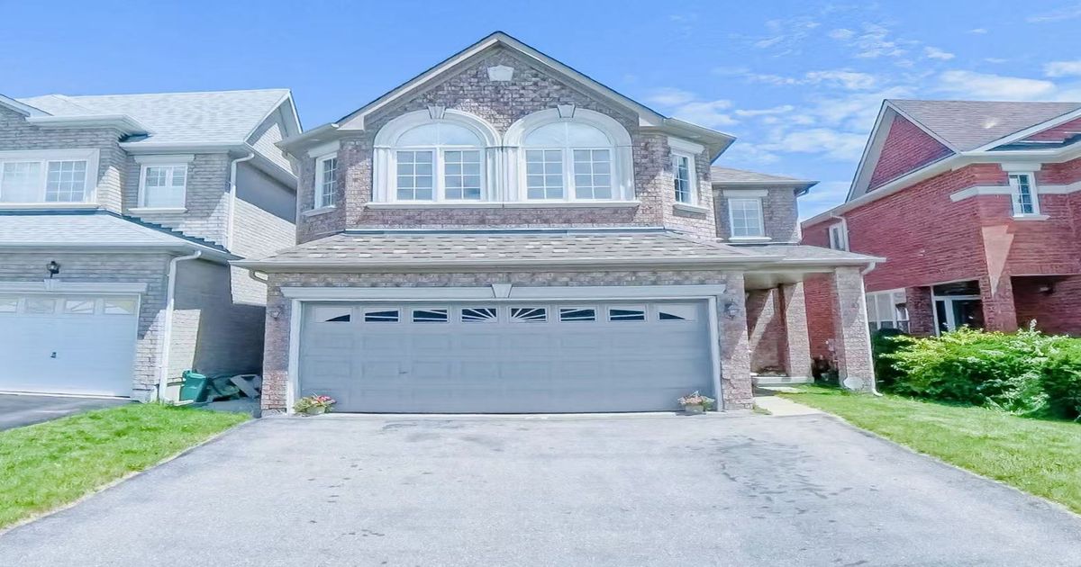 98 Holly Drive Richmond Hill