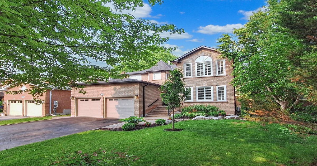 94 McGee Crescent Aurora