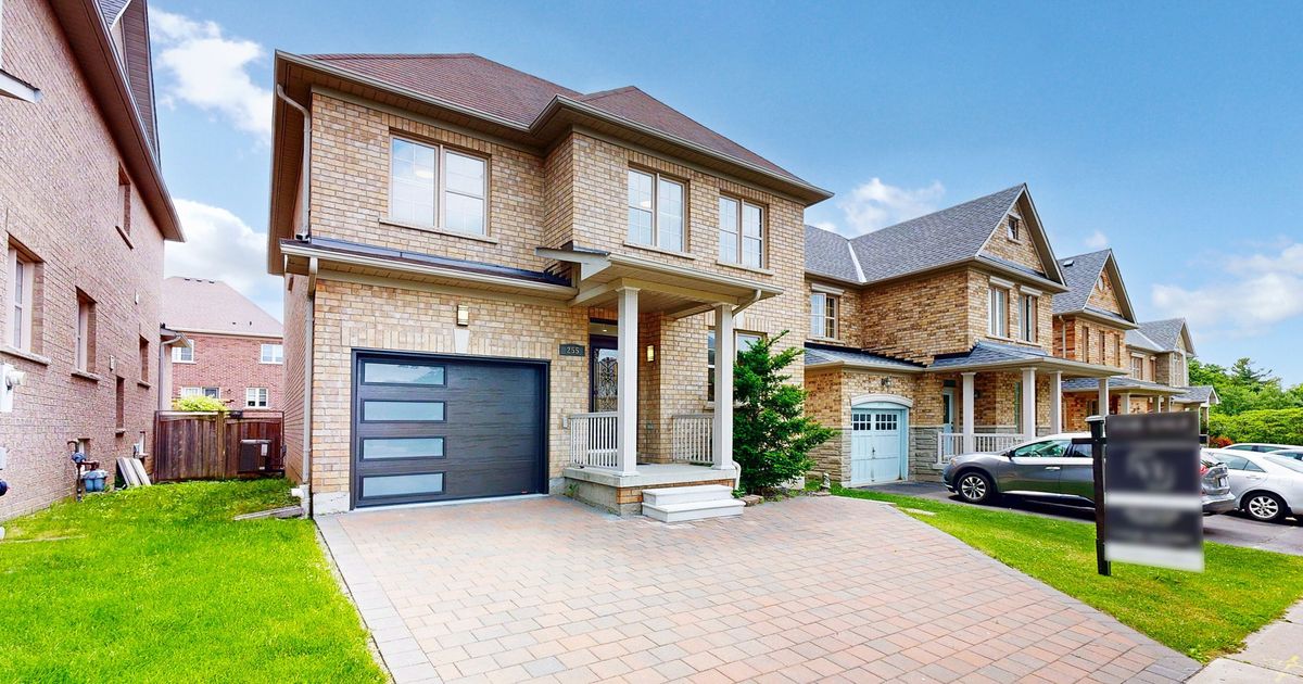 255 Queen Filomena Avenue Vaughan