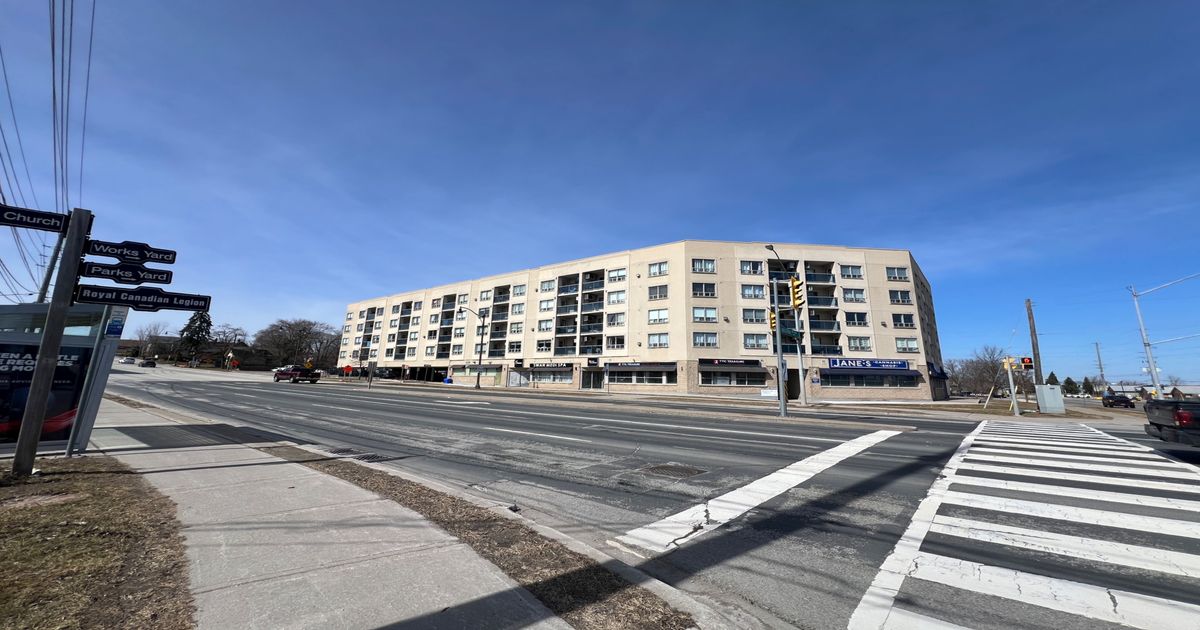 160 Wellington Street E Aurora