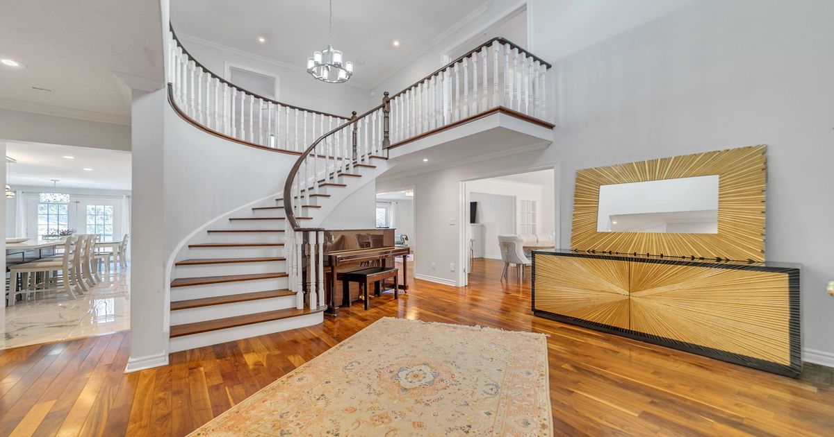 27 Grovepark Street Richmond Hill