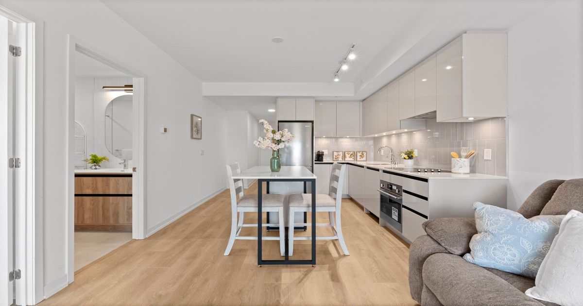 8 Beverley Glen Boulevard Vaughan