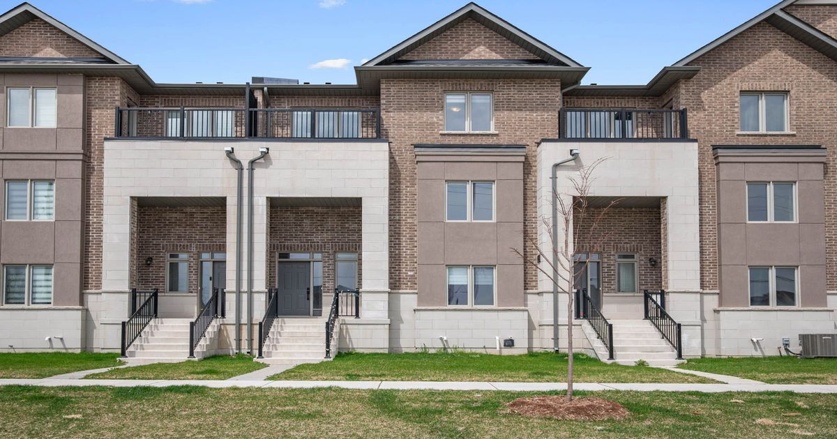24 Alan Williams Trail Uxbridge