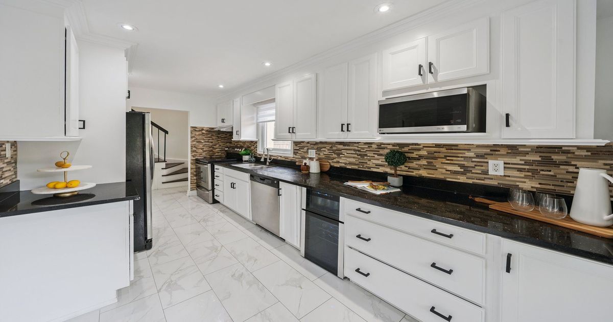 249 Weldrick Road W Richmond Hill