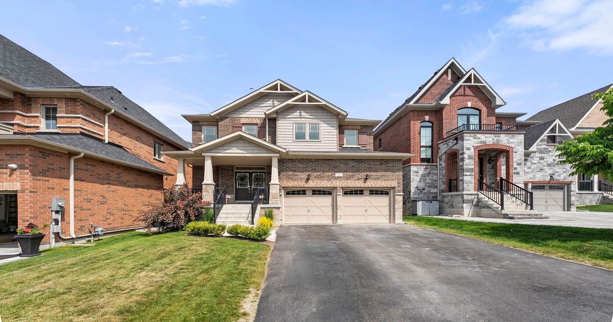 32 Manor Hampton Street East Gwillimbury