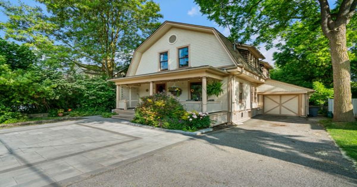 59 Centre Street W Richmond Hill