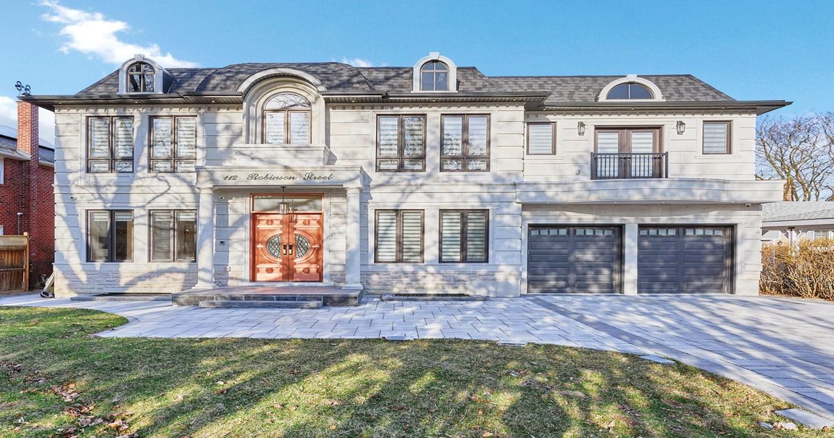 112 Robinson Street Markham