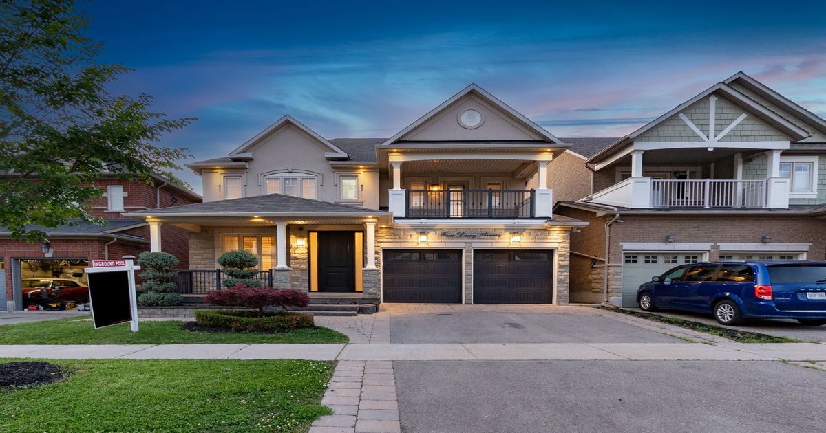 4 Dairy Avenue Richmond Hill