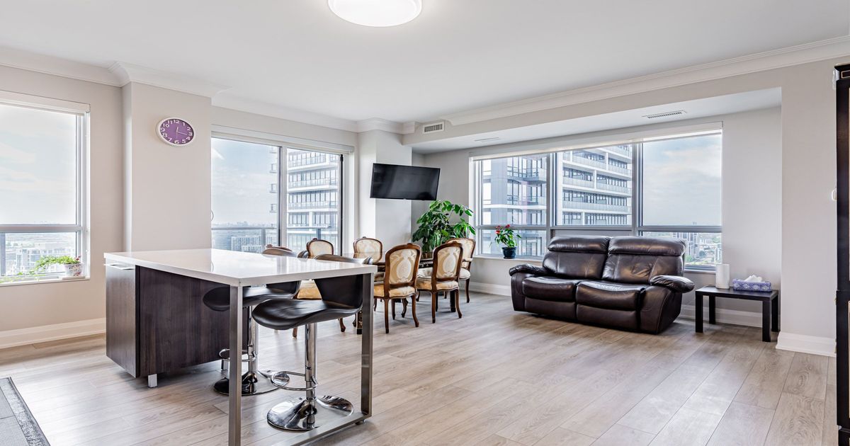 18 Water Walk Drive Markham