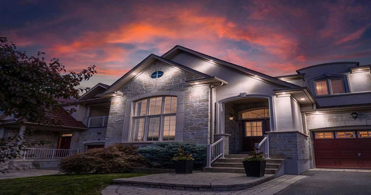 15 Burgundy Trail Vaughan