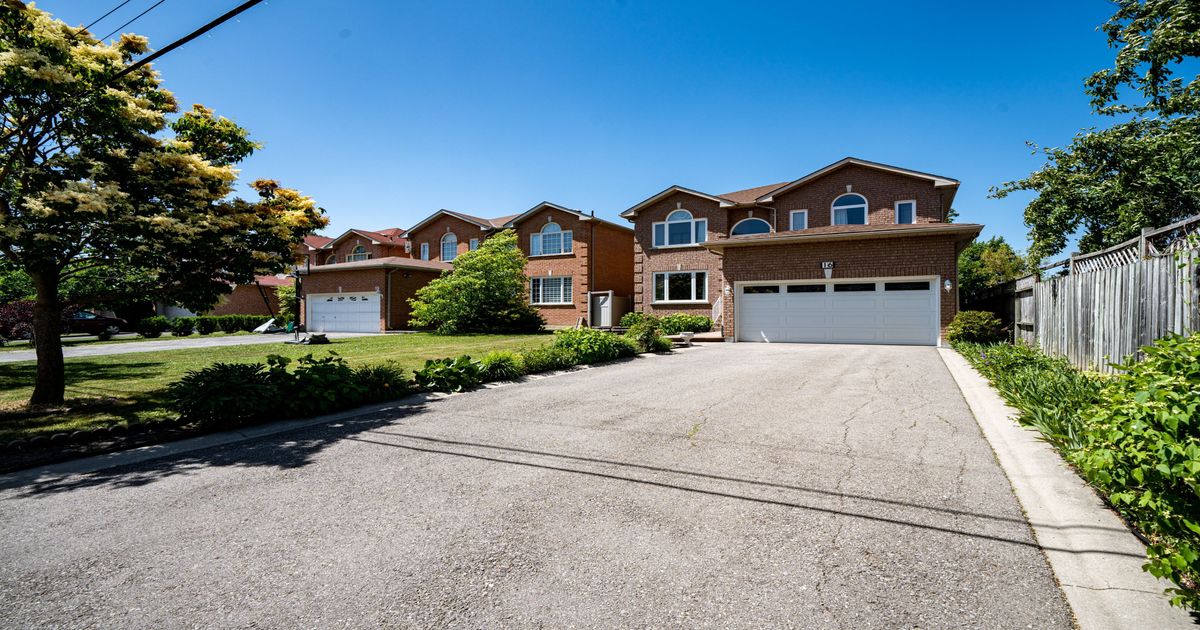 16 Oak Avenue N Richmond Hill