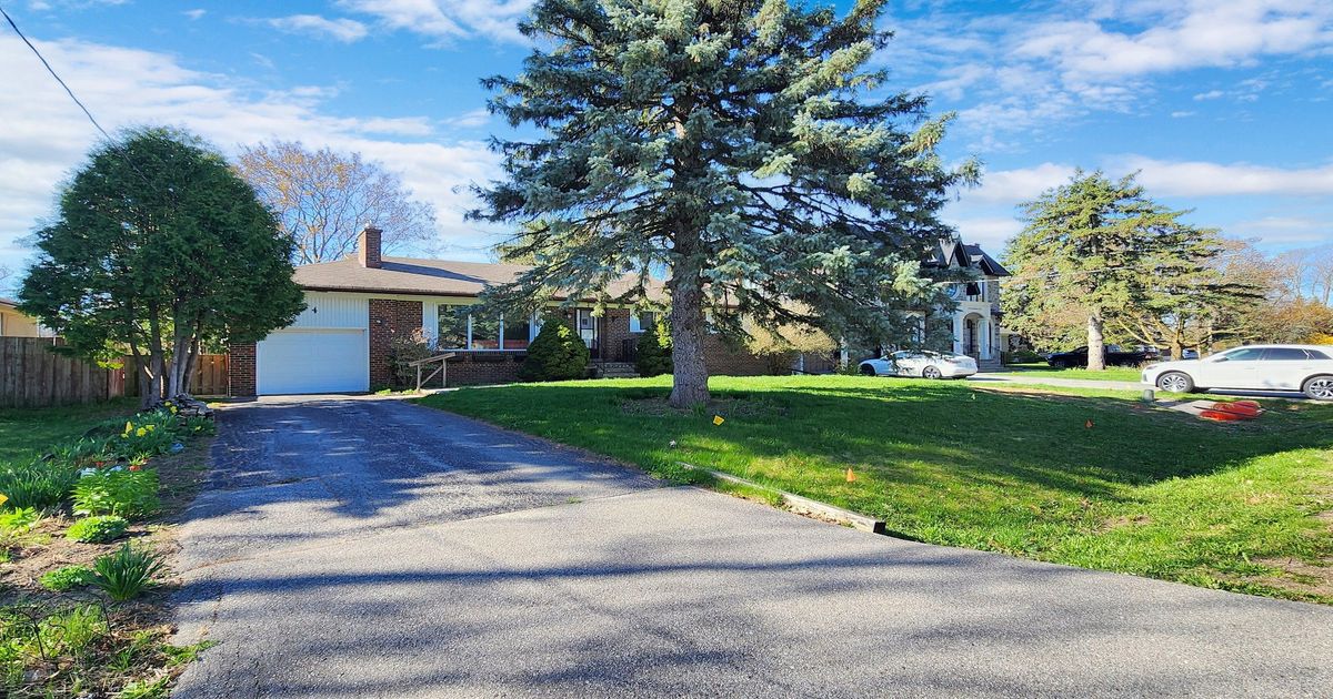 4 Honeybourne Crescent Markham