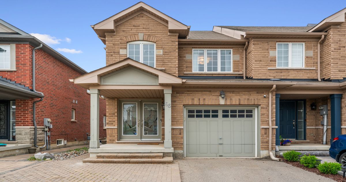 66 Carrier Crescent Vaughan