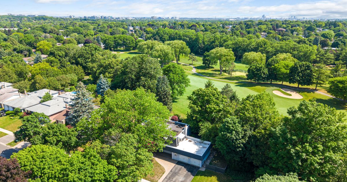 175 Bayview Fairways Drive Markham