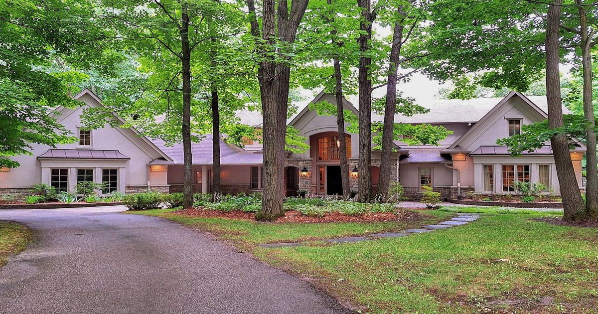 204 Forest Ridge Road Richmond Hill