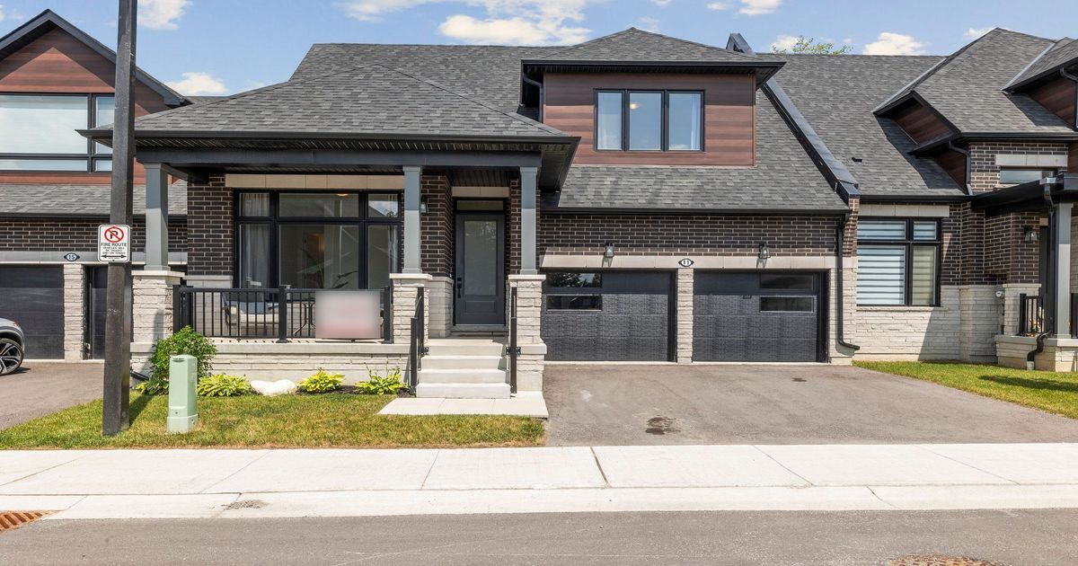 11 Lois Torrance Trail Uxbridge