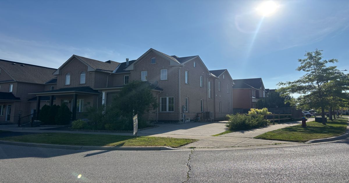 28 Barnwood Drive Richmond Hill