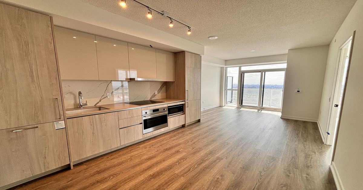 195 Commerce Street Vaughan