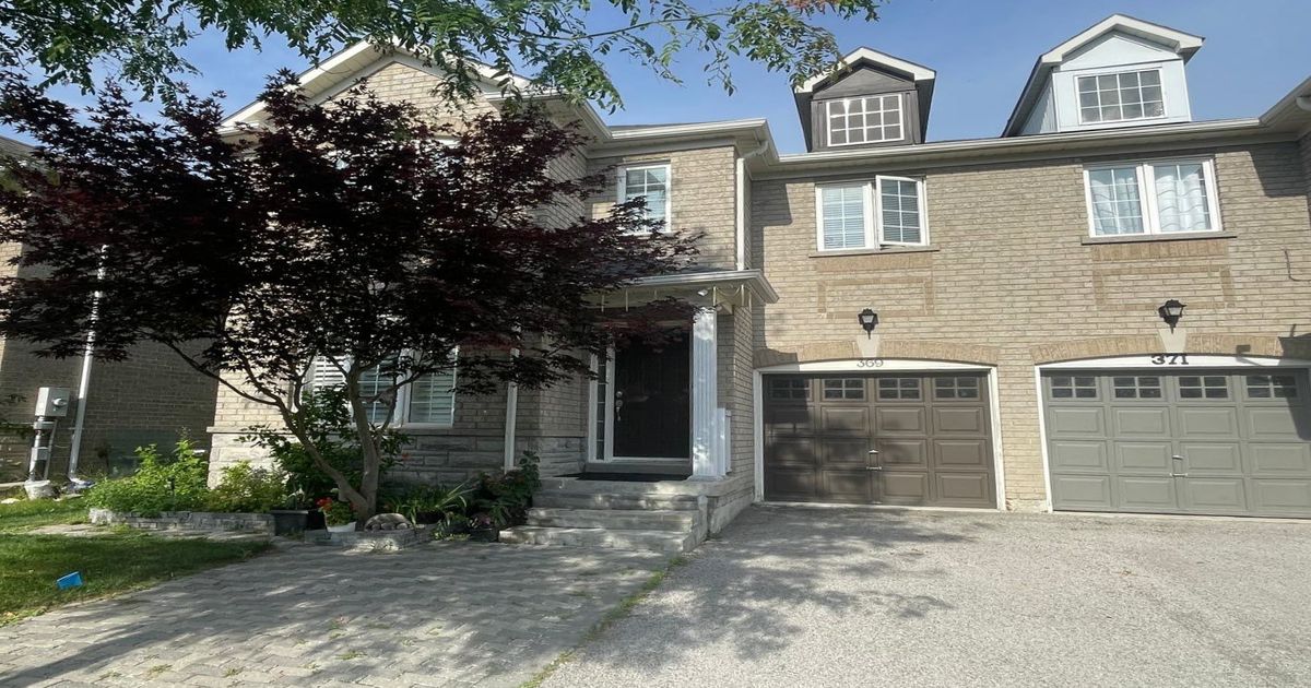 369 Kwapis Boulevard Newmarket