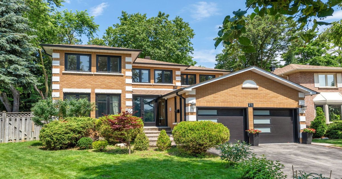71 Red Oak Drive Richmond Hill