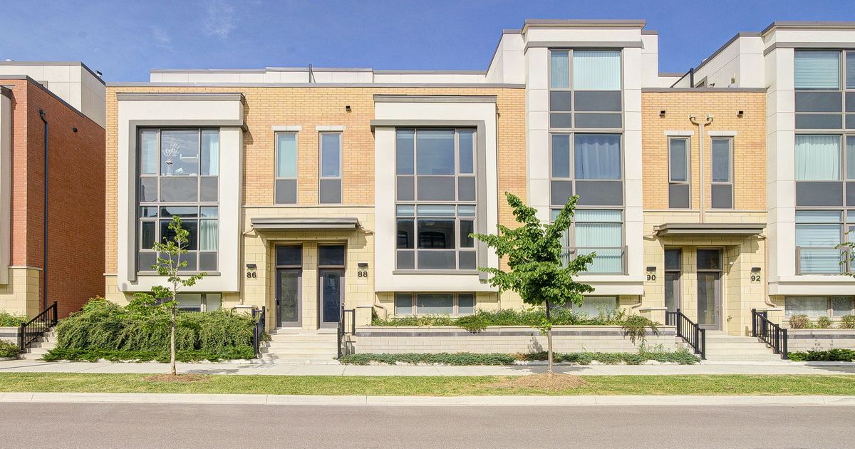 88 William Saville Street Markham
