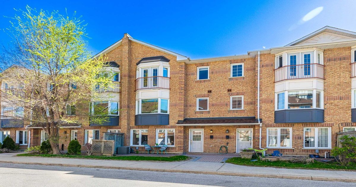 151 Townsgate Drive Vaughan